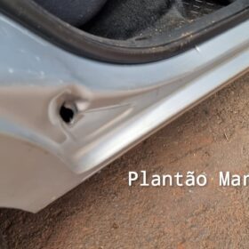 Carro com três pessoas é crivado de bala durante atentado a tiros em Sarandi Foto 8 Fotos de Carro com três pessoas é crivado de bala durante atentado a tiros em Sarandi