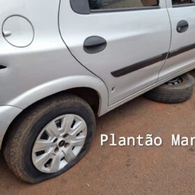 Carro com três pessoas é crivado de bala durante atentado a tiros em Sarandi Foto 9 Fotos de Carro com três pessoas é crivado de bala durante atentado a tiros em Sarandi