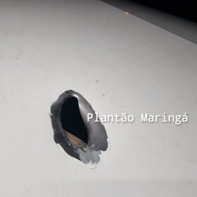 Criminosos atiram contra vítima durante roubo de veículo em Maringá Foto 7 Fotos de Criminosos atiram contra vítima durante roubo de veículo em Maringá