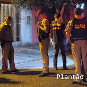 Fotos de Homem é morto na frente da mãe após briga de vizinhos em Sarandi