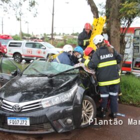 Homem é resgatado das ferragens após carro capotar entre Sarandi e Marialva Foto 29 Fotos de Homem é resgatado das ferragens após carro capotar entre Sarandi e Marialva