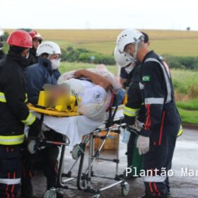 Homem é resgatado das ferragens após carro capotar entre Sarandi e Marialva Foto 27 Fotos de Homem é resgatado das ferragens após carro capotar entre Sarandi e Marialva