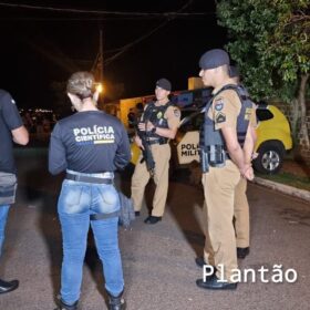 Jovem é executado após suposta emboscada em Sarandi; a moto da vítima desapareceu Foto 11 Fotos de Jovem é executado após suposta emboscada em Sarandi; a moto da vítima desapareceu