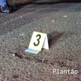 Jovem é executado após suposta emboscada em Sarandi; a moto da vítima desapareceu Foto 9 Fotos de Jovem é executado após suposta emboscada em Sarandi; a moto da vítima desapareceu