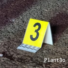 Jovem é executado após suposta emboscada em Sarandi; a moto da vítima desapareceu Foto 14 Fotos de Jovem é executado após suposta emboscada em Sarandi; a moto da vítima desapareceu