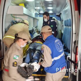 Motociclista é intubado após ser atingido por carro em Maringá Foto 23 Fotos de Motociclista é intubado após ser atingido por carro em Maringá