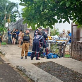 No dia do aniversário homem invade casa, faz duas pessoas refém e é baleado pela PM, em Maringá Foto 4 Fotos de No dia do aniversário homem invade casa, faz duas pessoas refém e é baleado pela PM, em Maringá