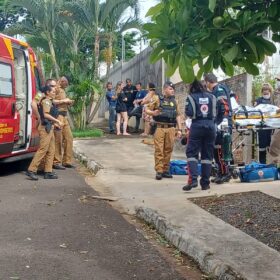 No dia do aniversário homem invade casa, faz duas pessoas refém e é baleado pela PM, em Maringá Foto 8 Fotos de No dia do aniversário homem invade casa, faz duas pessoas refém e é baleado pela PM, em Maringá
