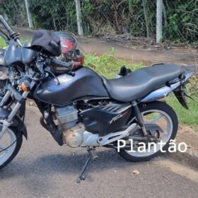 Vídeo mostra motociclista batendo contra poste em Maringá Foto 6 Fotos de Vídeo mostra motociclista batendo contra poste em Maringá