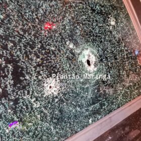 Carro é alvo de tiros e dois jovens são baleados - um deles precisou ser intubado e encaminhado ao Hospital Santa Casa Foto 1 Fotos de Carro é alvo de tiros e dois jovens são baleados - um deles precisou ser intubado e encaminhado ao Hospital Santa Casa