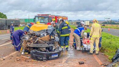 Fotos de Cinco pessoas ficam feridas em acidente entre carro e caminhão na PR-317; duas delas em estado grave