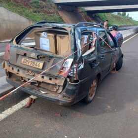 Cinco pessoas ficaram feridas após grave acidente no Contorno Norte em Maringá Foto 18 Fotos de Cinco pessoas ficaram feridas após grave acidente no Contorno Norte em Maringá