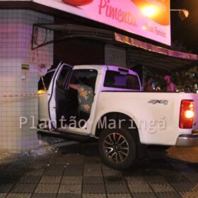Homem com drogas dentro do carro causa grave acidente durante fuga da GCM e deixa duas crianças feridas em Maringá Foto 13 Fotos de Homem com drogas dentro do carro causa grave acidente durante fuga da GCM e deixa duas crianças feridas em Maringá