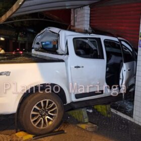 Homem com drogas dentro do carro causa grave acidente durante fuga da GCM e deixa duas crianças feridas em Maringá Foto 20 Fotos de Homem com drogas dentro do carro causa grave acidente durante fuga da GCM e deixa duas crianças feridas em Maringá