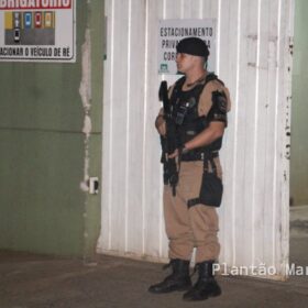 Homem que foi baleado e obrigado cavar à própria cova em Sarandi, é transferido para região Foto 20 Fotos de Homem que foi baleado e obrigado cavar à própria cova em Sarandi, é transferido para região