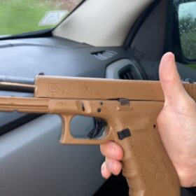 Fotos de Homem suspeito de tráfico é preso com duas pistolas e drogas em Sarandi