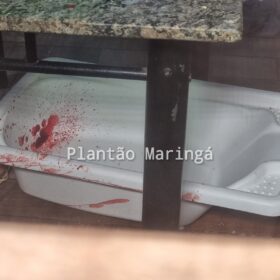 Homens encapuzados invadem residência e atiram contra morador em Sarandi Foto 3 Fotos de Homens encapuzados invadem residência e atiram contra morador em Sarandi