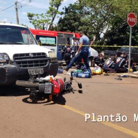 Idoso tem perna amputada após acidente entre carro e moto em Maringá; uma mulher também fica ferida Foto 2 Fotos de Idoso tem perna amputada após acidente entre carro e moto em Maringá; uma mulher também fica ferida
