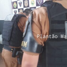 Homem é preso com pistola equipada com 'kit rajada' e drogas pela Rotam em Maringá Foto 6 Fotos de Homem é preso com pistola equipada com 'kit rajada' e drogas pela Rotam em Maringá