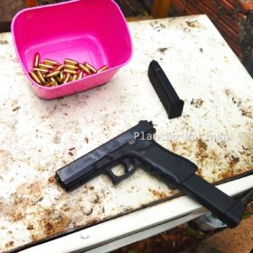 Homem é preso com pistola equipada com 'kit rajada' e drogas pela Rotam em Maringá Foto 5 Fotos de Homem é preso com pistola equipada com 'kit rajada' e drogas pela Rotam em Maringá