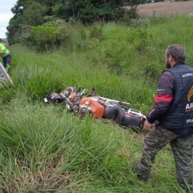 Maringaense morre após cair com moto em ribanceira Foto 3 Fotos de Maringaense morre após cair com moto em ribanceira