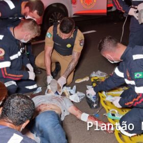 Motociclista sofre ferimentos graves após bater em carro capotado na rodovia PR-323 em Paiçandu Foto 5 Fotos de Motociclista sofre ferimentos graves após bater em carro capotado na rodovia PR-323 em Paiçandu