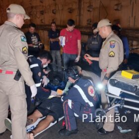 Motociclista sofre ferimentos graves após bater na traseira de caminhão em Maringá Foto 3 Fotos de Motociclista sofre ferimentos graves após bater na traseira de caminhão em Maringá