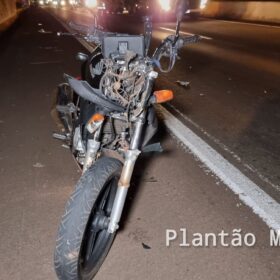 Motociclista sofre ferimentos graves após bater na traseira de caminhão em Maringá Foto 7 Fotos de Motociclista sofre ferimentos graves após bater na traseira de caminhão em Maringá