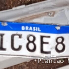 Motorista avança preferencial, provoca acidente e foge sem prestar socorro em Maringá Foto 1 Fotos de Motorista avança preferencial, provoca acidente e foge sem prestar socorro em Maringá