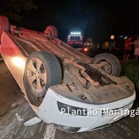 Mulher capota carro após bater em veículo estacionado em Maringá Foto 3 Fotos de Mulher capota carro após bater em veículo estacionado em Maringá