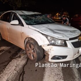 Mulher capota carro após bater em veículo estacionado em Maringá Foto 6 Fotos de Mulher capota carro após bater em veículo estacionado em Maringá