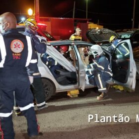 Mulher embriagada invade contramão e bate contra carro onde estava uma família em Sarandi; duas crianças de 8 e 5 anos ficaram feridas Foto 11 Fotos de Mulher embriagada invade contramão e bate contra carro onde estava uma família em Sarandi; duas crianças de 8 e 5 anos ficaram feridas