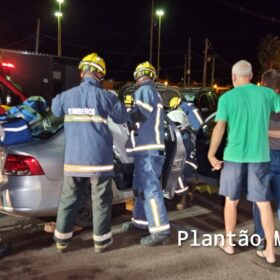 Mulher embriagada invade contramão e bate contra carro onde estava uma família em Sarandi; duas crianças de 8 e 5 anos ficaram feridas Foto 6 Fotos de Mulher embriagada invade contramão e bate contra carro onde estava uma família em Sarandi; duas crianças de 8 e 5 anos ficaram feridas