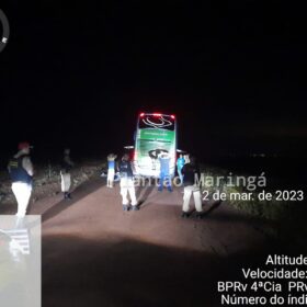 Piratas do Asfalto agridem motorista de ônibus durante assalto e trocam tiros com a polícia rodoviária na fuga Foto 3 Fotos de Piratas do Asfalto agridem motorista de ônibus durante assalto e trocam tiros com a polícia rodoviária na fuga