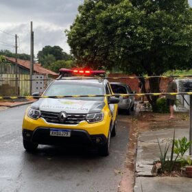 Um homem morreu e três pessoas foram baleados durante uma partida de futebol em Maringá Foto 5 Fotos de Um homem morreu e três pessoas foram baleados durante uma partida de futebol em Maringá