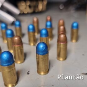Polícia Militar prende dupla armada e evita possível homicídio em Maringá Foto 8 Fotos de Polícia Militar prende dupla armada e evita possível homicídio em Maringá