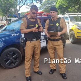 Dois jovens foram baleados durante velório em Sarandi Foto 11 Fotos de Dois jovens foram baleados durante velório em Sarandi