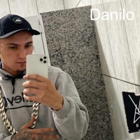 Um homem morreu e três pessoas foram baleados durante uma partida de futebol em Maringá Foto 29 Fotos de Um homem morreu e três pessoas foram baleados durante uma partida de futebol em Maringá