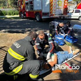 Colisão seguida de capotamento em Maringá deixa dois feridos Foto 2 Fotos de Colisão seguida de capotamento em Maringá deixa dois feridos