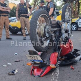 Dupla sofre acidente durante fuga da Polícia Militar após assalto em Maringá Foto 2 Fotos de Dupla sofre acidente durante fuga da Polícia Militar após assalto em Maringá