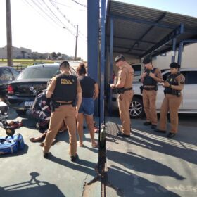 Homem é baleado enquanto queimava fios de cobre em terreno baldio em Maringá Foto 5 Fotos de Homem é baleado enquanto queimava fios de cobre em terreno baldio em Maringá