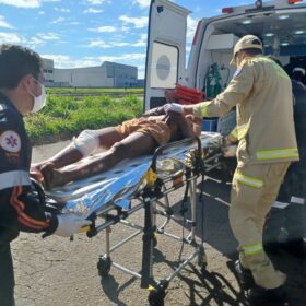 Homem é baleado enquanto queimava fios de cobre em terreno baldio em Maringá Foto 10 Fotos de Homem é baleado enquanto queimava fios de cobre em terreno baldio em Maringá