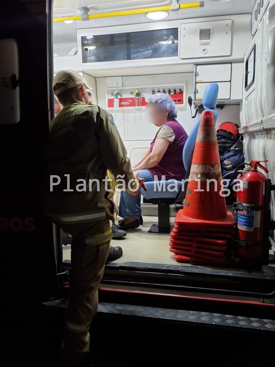 Idosa de 72 anos é ferida durante roubo em ponto de ônibus em Maringá Foto 8 Fotos de Idosa de 72 anos é ferida durante roubo em ponto de ônibus em Maringá