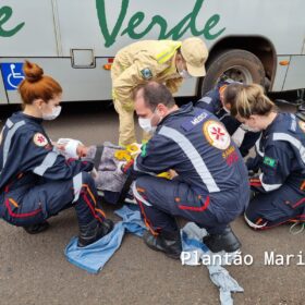Motociclista fica ferido após bater em traseira de ônibus em Maringá Foto 9 Fotos de Motociclista fica ferido após bater em traseira de ônibus em Maringá