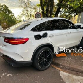 Motorista com carro de luxo causa acidente após fugir da polícia em Maringá Foto 5 Fotos de Motorista com carro de luxo causa acidente após fugir da polícia em Maringá