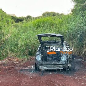 Mulher é sequestrada e ladrões colocam fogo no carro da vítima em Maringá Foto 6 Fotos de Mulher é sequestrada e ladrões colocam fogo no carro da vítima em Maringá