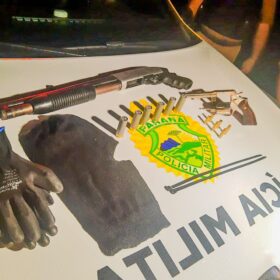 Piratas do asfalto são presos após perseguição e troca de tiros em Floresta Foto 4 Fotos de Piratas do asfalto são presos após perseguição e troca de tiros em Floresta
