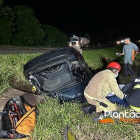 Vereador morre após capotar carro na rodovia PR-317 em Maringá Foto 13 Fotos de Vereador morre após capotar carro na rodovia PR-317 em Maringá