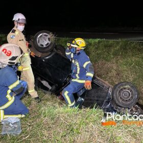 Vereador morre após capotar carro na rodovia PR-317 em Maringá Foto 8 Fotos de Vereador morre após capotar carro na rodovia PR-317 em Maringá