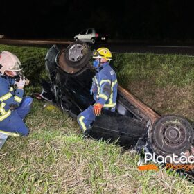 Vereador morre após capotar carro na rodovia PR-317 em Maringá Foto 9 Fotos de Vereador morre após capotar carro na rodovia PR-317 em Maringá